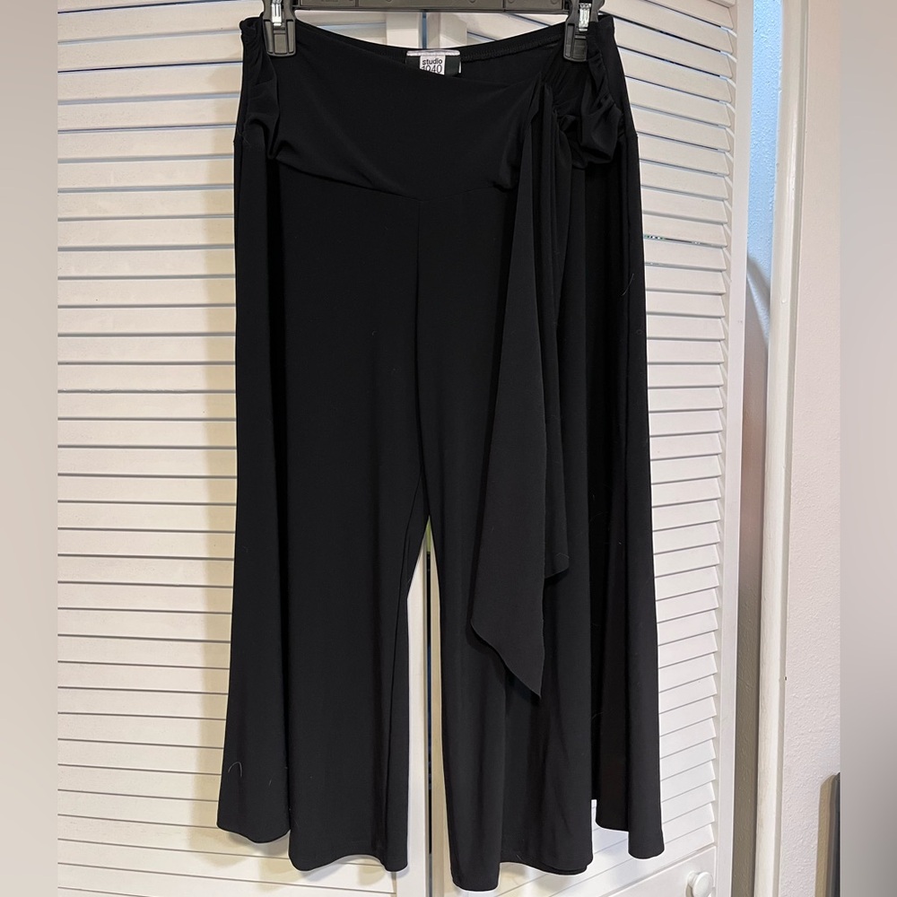 Studio 1940 Crop Culottes, Wide Leg, Size L.